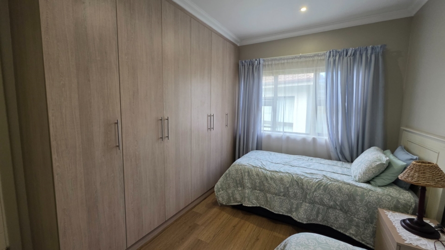 2 Bedroom Property for Sale in Heiderand Western Cape
